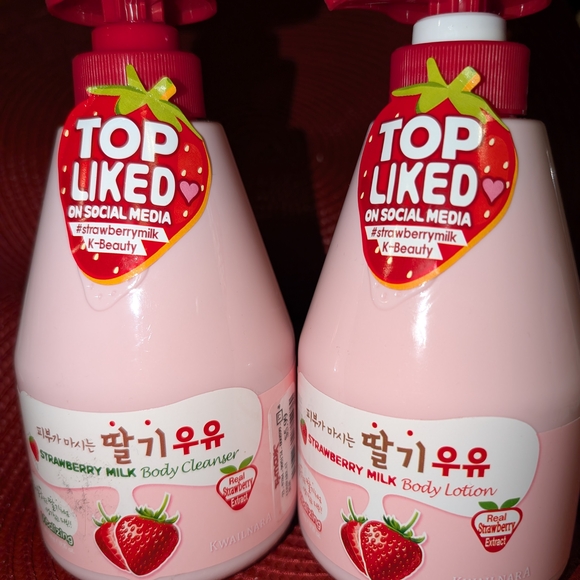 Strawberry Milk Body Cleanser and Lotion Set - Pink - Picture 1 of 3